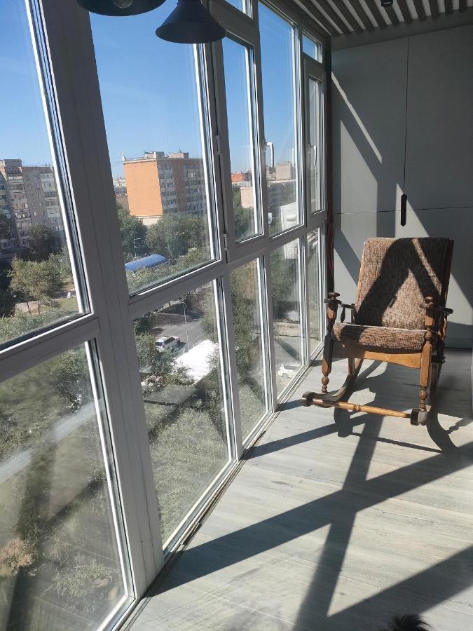 Двухкомнатная Квартира В Самом Центре Актобе Luaran gambar
